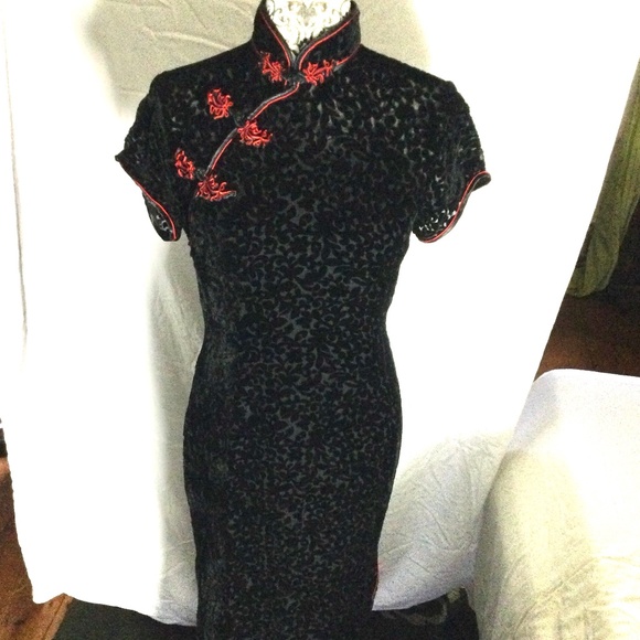 Vintage Dresses & Skirts - Vintage CITY  of SHANGHAI 100% Silk Black w/ red trim L